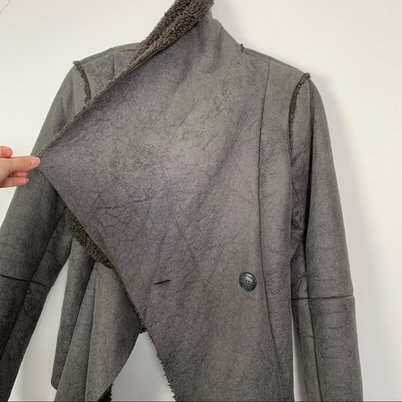 BB DAKOTA Charcoal Gray Gillian Faux Shearling/Suede Jacket - Picture 7 of 15